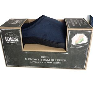 TOTES MEN’S BLUE MEMORY FOAM NON SKID SLIPPERS